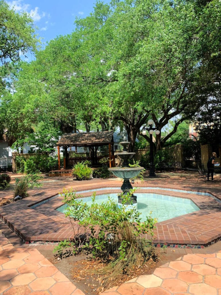 Fountain and trees in garden at Ybor City Museum State Park