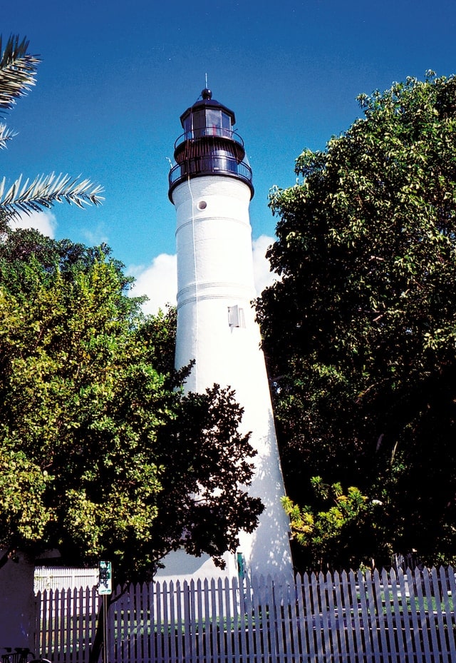 9 Lighthouses in the Florida Keys to Visit